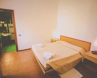 Hotel Villa Marina - La Maddalena - Quarto
