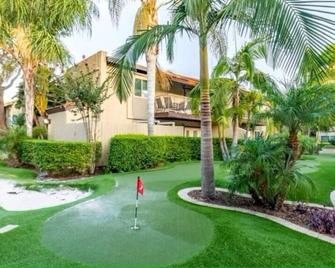 Chic hotel suite with WiFi and AC in amazing Anaheim - Anaheim