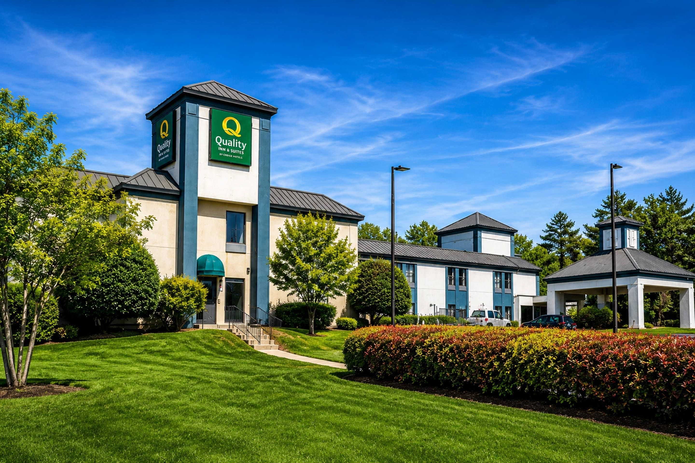 Quality Inn and Suites Clemmons I-40 - Clemmons - Gebäude