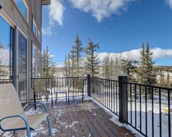 Modern, Secluded Cabin with Mountain Views - Jefferson - Balcony