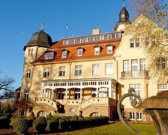 Bernsteinschloss - Kuhlen-Wendorf - Будівля