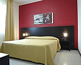 Hotel Del Brembo - Osio Sotto - Спальня