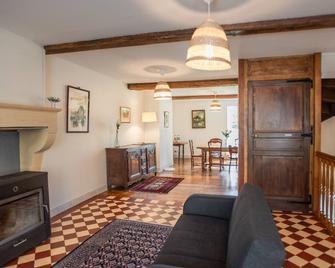 Gite du Bois - Launois-sur-Vence - Sala de estar