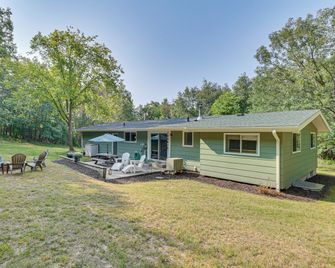 Four-Season Home on Scenic Bluff Country Acreage! - Black River Falls