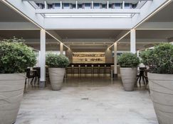 Ergife Palace Hotel - Rome - Building