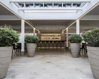 Ergife Palace Hotel - Rome - Building