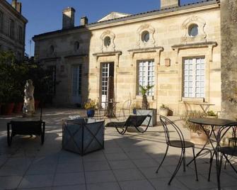 Villa Premayac - Blaye - Innenhof
