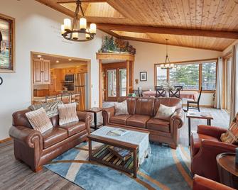 Reflections Cabin on Lake Superior - Near Lutsen - Schroeder - Living room