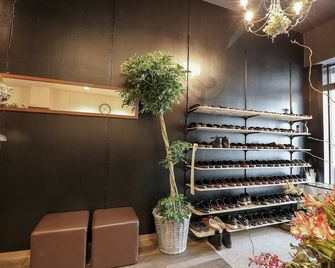 Trip & Sleep Hostel - נאגויה - דלפק קבלה