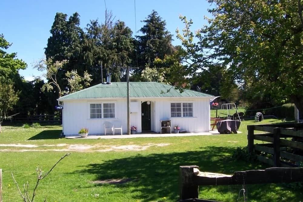 Farmers Cottage - Wacky Stays - six unique rentals - 4km from Kaikoura centre - קאיקורה - בניין