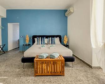 Il Sogno di Beatrice Luxury Apartment - Manarola - Bedroom