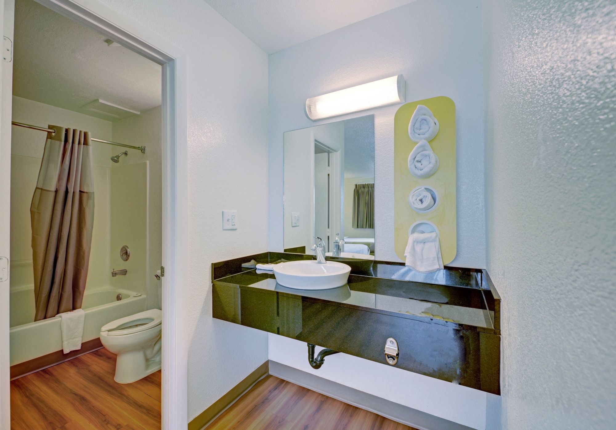 Motel 6 Cocoa Beach Fl - קוקואה ביץ' - חדר רחצה