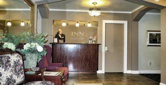 Inn At Queen Anne - Seattle - Front desk