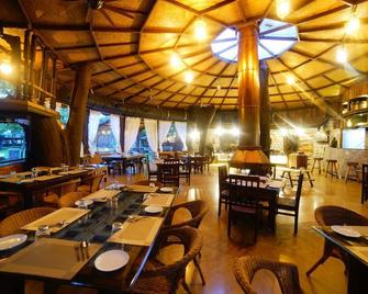 Regenta Resort Aranyaani - Khawāsa - Restaurante