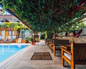Ten Apart Hotel - Fethiye - Pool