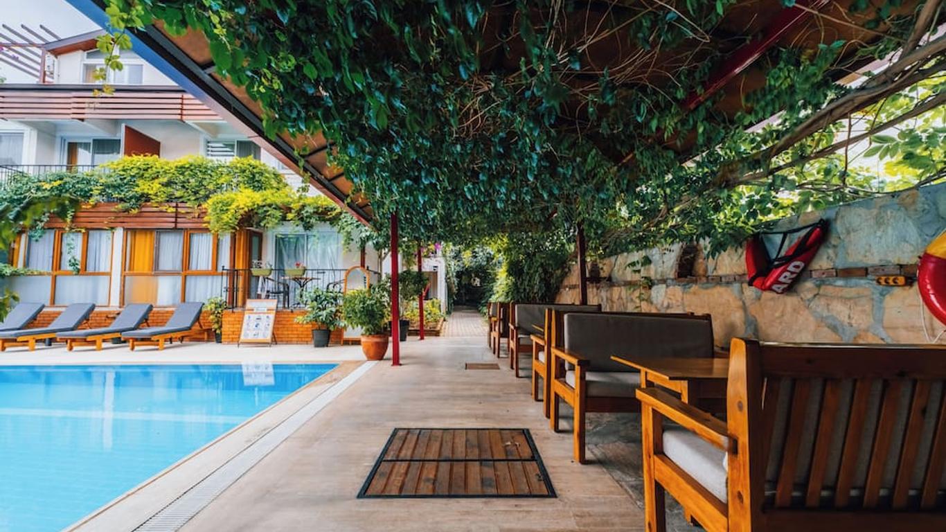 Ten Apart Hotel