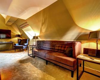 Hotel Gut Thansen - Soderstorf - Sala de estar
