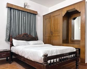 Travel & Stay - Ooty - Bedroom