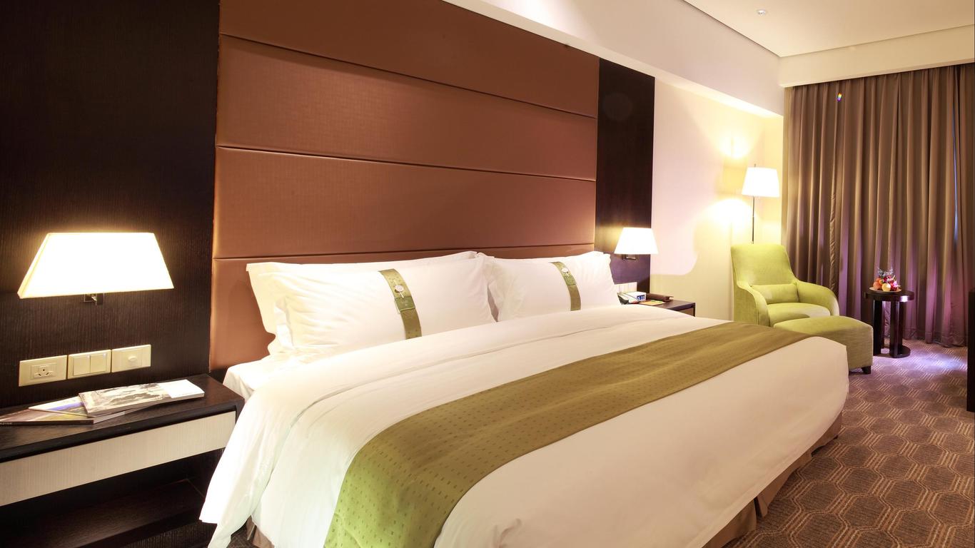 Holiday Inn Nantong Oasis International By IHG