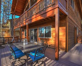 Lake Tahoe custom home w/Lake views & private hot - Zephyr Cove - Patio