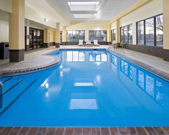 La Quinta By Wyndham - Mooresville - Pool