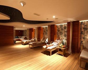 Quantum Otel - طرابزون - ردهة