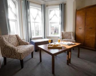 Milverton Hotel - Manchester - Wohnzimmer
