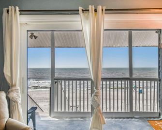 Beachfront Condo-Gulf Views-On the Sand - Belleair Bluffs