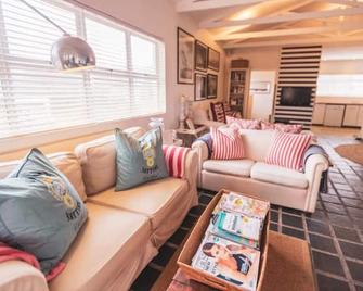 Pringle Beach House - Pringle Bay - Living room