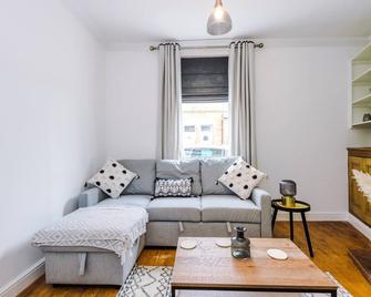Churton House - Chester - Living room