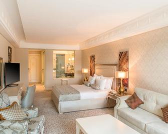 Quba Palace Hotel & Golf Resort - Quba - Bedroom