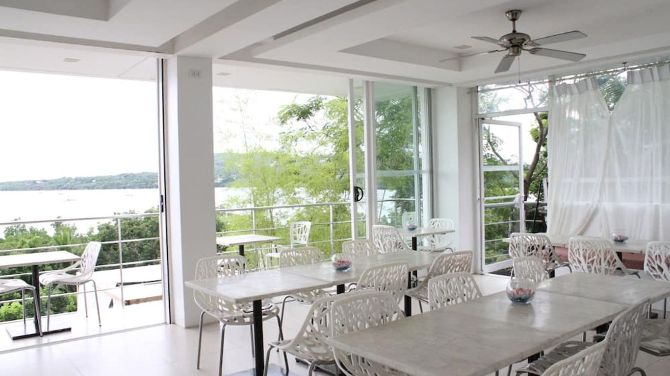 Ocean Suites Bohol Boutique Hotel