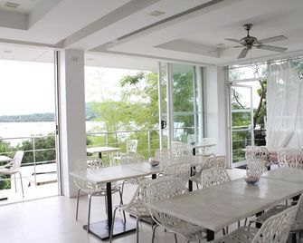 Ocean Suites Bohol Boutique Hotel - טאגבילאראן סיטי - מסעדה