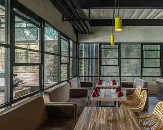 Hotel Summerville - Majalengka - Restaurant