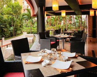 Christmas Week - 3 Br Wraparound Terrace Penthouse Loft & Private Jacuzzi! - Isla Mujeres - Ravintola