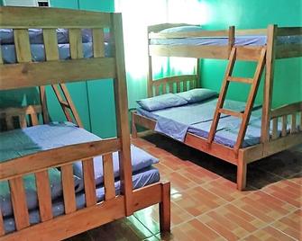 La Frezza Beach House - Bayawan City - Bedroom