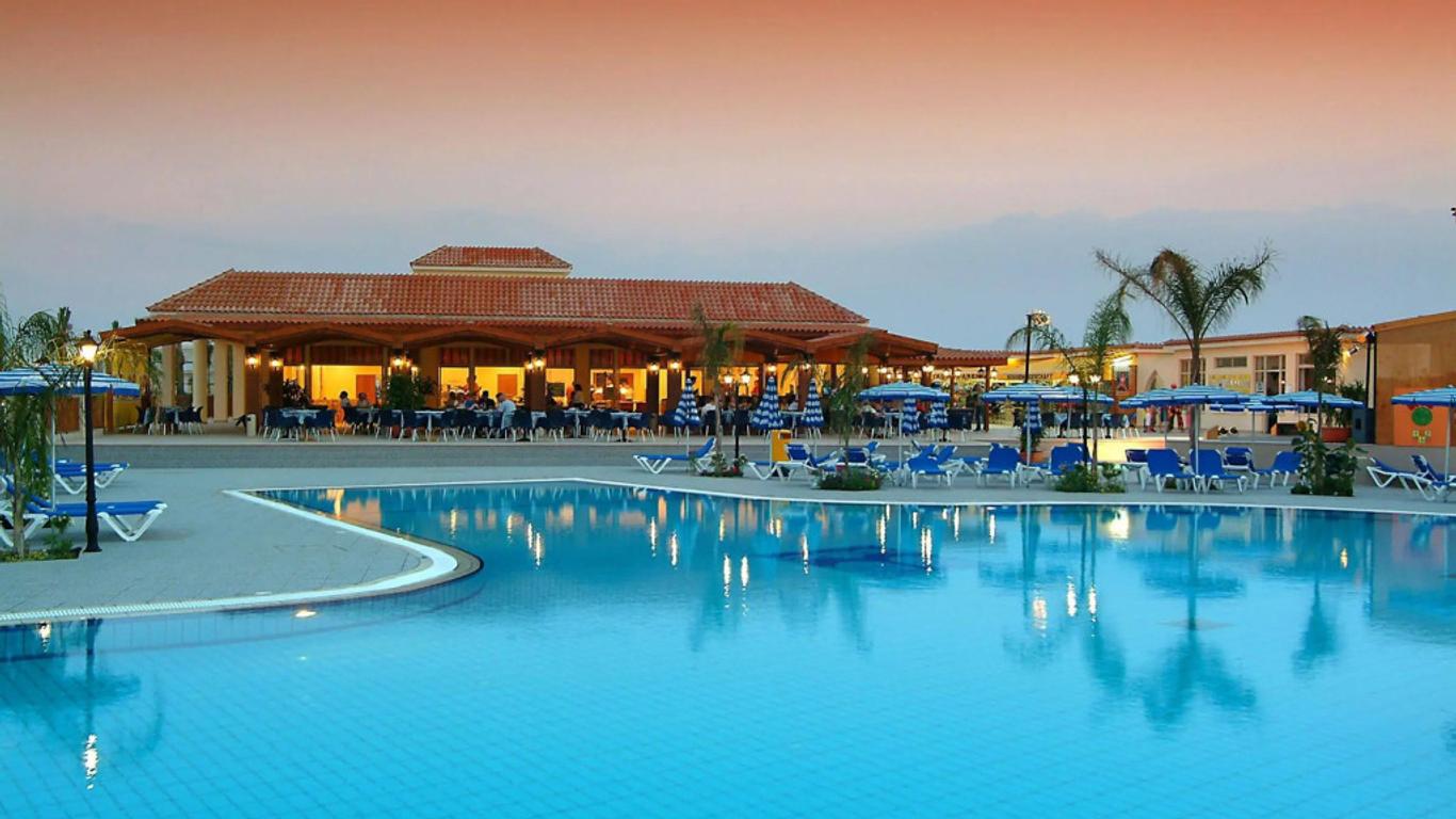Tsokkos Paradise Holiday Village