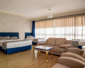 Grand Karot Hotel - Yalova - Bedroom