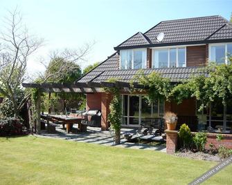 St James Bed and Breakfast - Christchurch - Serambi