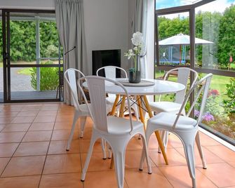 Kendall Cottage - Kerikeri New Zealand - Керікері - Їдальня
