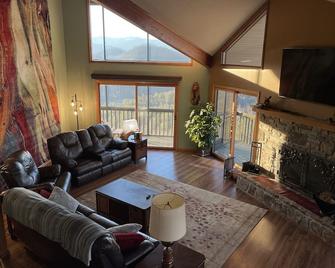 4-Season Mountainside Retreat Robbinsville Nc - Robbinsville - Huiskamer
