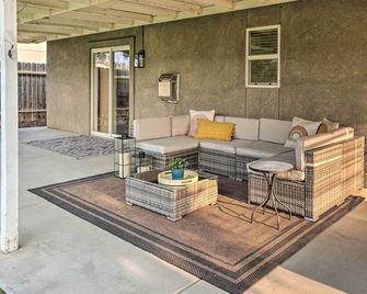 Family-Friendly Home, 6 Mi to Riverwalk Plaza - Bakersfield