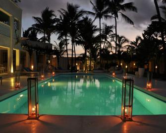 The Villa Luxury Suites Hotel - Diani Beach - Pool