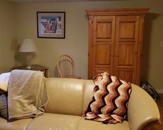 Property near Pioneer Park, Chena River, and the Carlson Center. Sleeps 4 - Fairbanks - Huiskamer