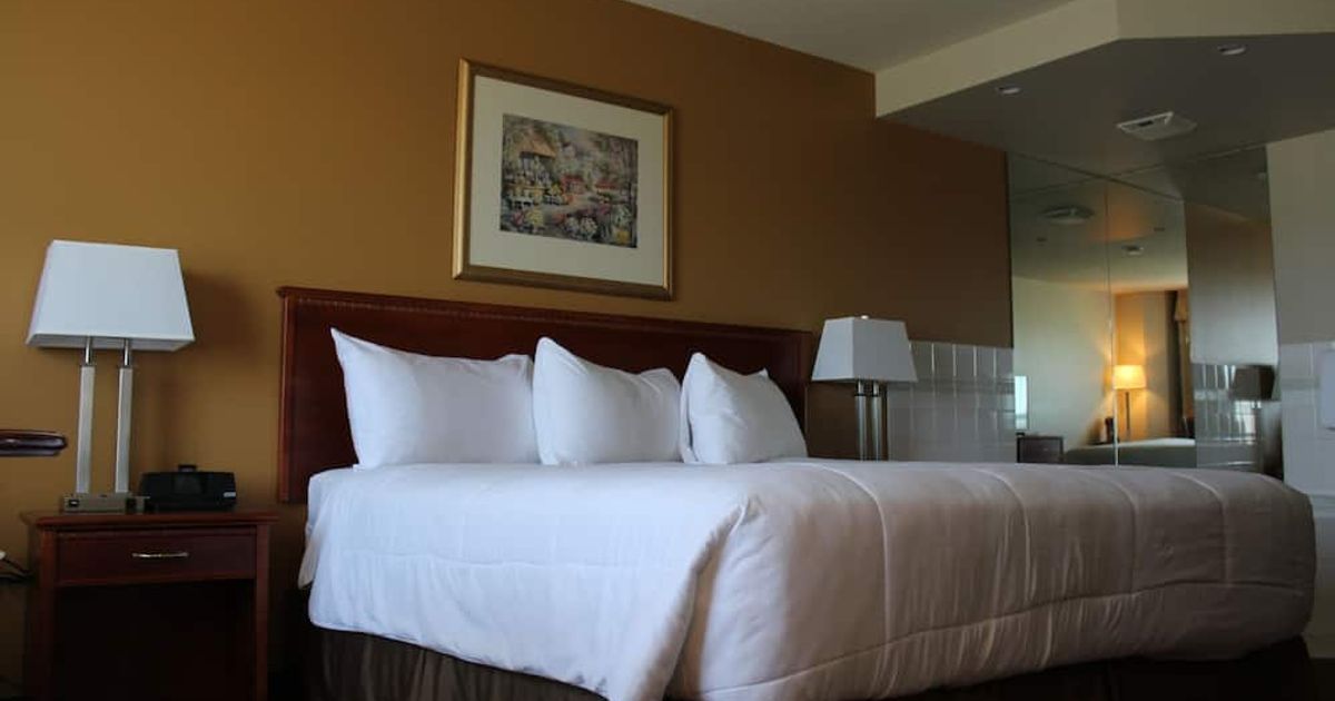 Foxwood Inn And Suites from $66. Fox Creek Hotel Deals & Reviews - KAYAK