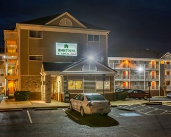 Hometowne Studios by Red Roof Gainesville - Gainesville - Building