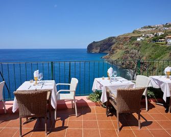 Inn & Art Madeira - Caniço - Balcony