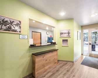 Extended Stay America Select Suites - Ocala - Ocala - Front desk