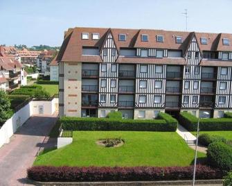 Lagrange Vacances Les Residences - Villers-sur-Mer - Budova
