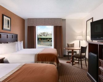 Baymont by Wyndham Branson - On the Strip - Branson - Bedroom